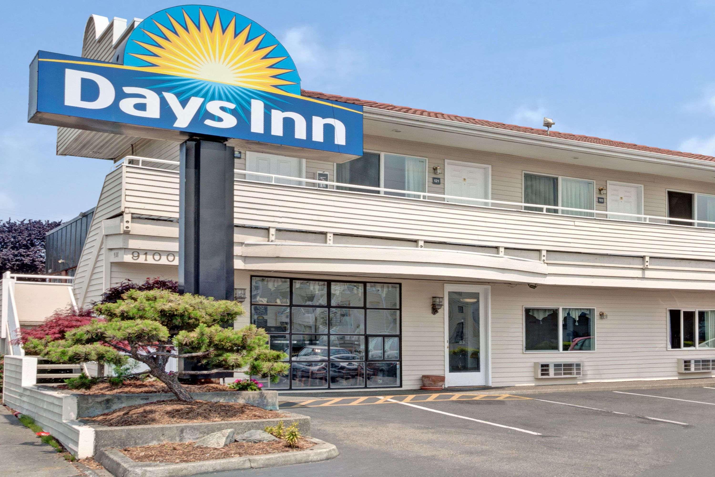 Days Inn By Wyndham Seattle North Of Downtown Exterior photo